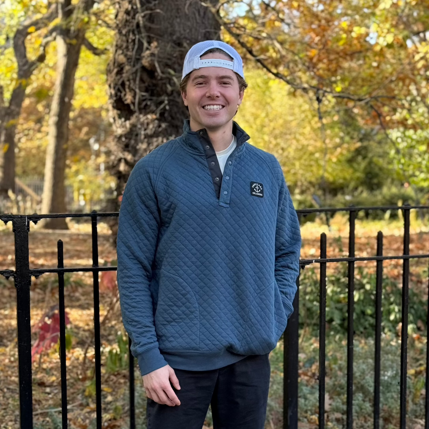 Thousand Islands Quilted Fleece Pullover (Navy)